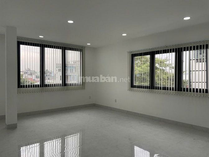Bán nhà mặt tiền 550m², Đường Trường Chinh, P.Đông Hưng Thuận 