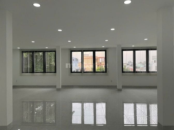 Bán nhà mặt tiền 550m², Đường Trường Chinh, P.Đông Hưng Thuận 