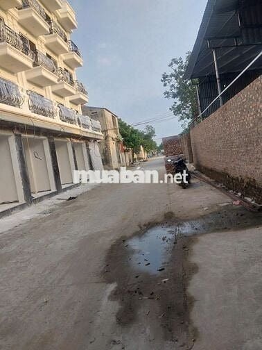 MỞ BÁN 10 CĂN LIỀN KỀ PHỤNG CHÂU 4Tx54m. ĐƯỜNG RỘNG 10, 3 XE TẢI TRÁNH