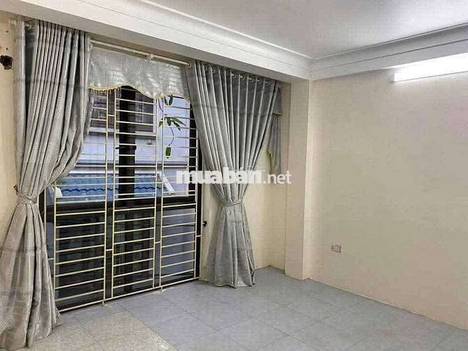 Cho thuê nhà ngọc thụy long biên 4p ngủ giá 9 triệu Điện nước giá dân