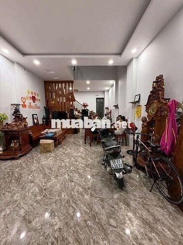 Nhà phố kdc Phú Hồng Thịnh gần làng đại học quốc gia và BigC Go Dĩ An