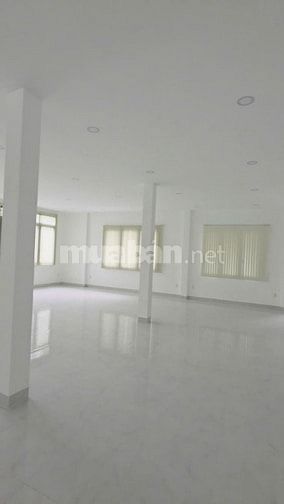 Bán nhà mặt tiền 550m², Đường Trường Chinh, P.Đông Hưng Thuận 