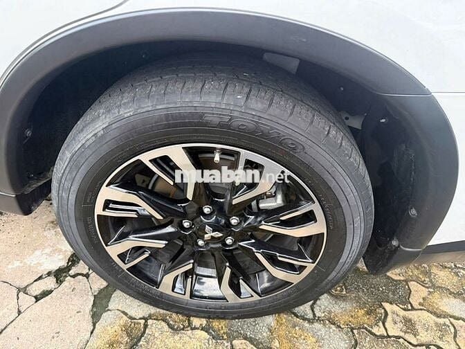 Mitsubishi Outlander 2020 2.0 CVT - 96300 km