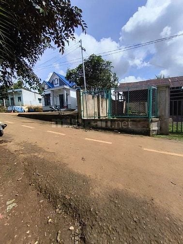 BÁN GẤP CĂN NHÀ CẤP 4 NGAY XÃ LỘC AN 403M2 CÓ 250M THỔ CƯ GIÁ : 1,8 TỶ