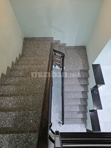 Nhà góc 2 mặt tiền đường 8m, không bị lộ giới Lê Văn Lương NHà Bè