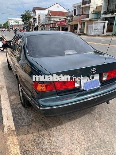 Cần Bán xe camrry đời 2000