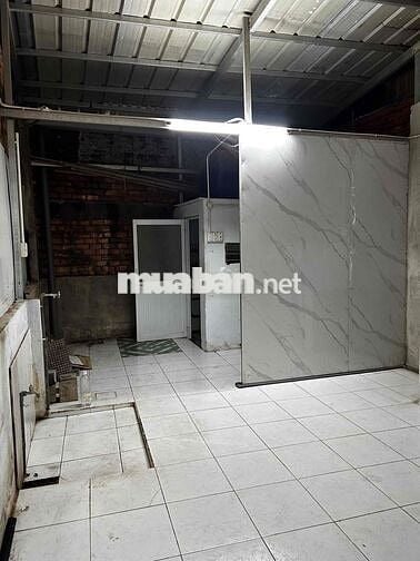 Nhà ở và kinh doanh sửa xe, bếp ăn, sản xuất kinh doanh, kho xưởng