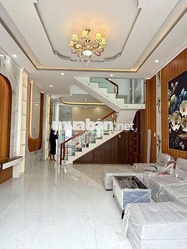 Ngà sổ riêng đã hoàn công, hỗ trợ vay 60%