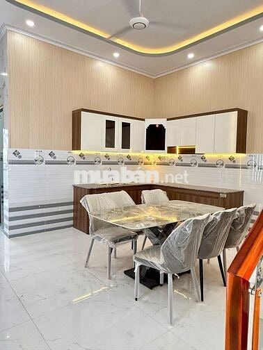 Ngà sổ riêng đã hoàn công, hỗ trợ vay 60%