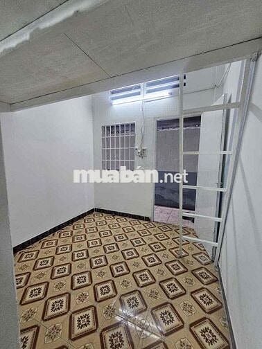 Bình Hoà- Thuận An 25m2 giá 1.8 tr có gác, có máy lạnh