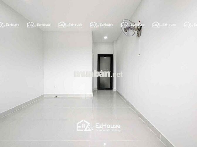 Ngay đường Dương quảng Hàm phòng mới xây có thang máy + máy lạnh mới