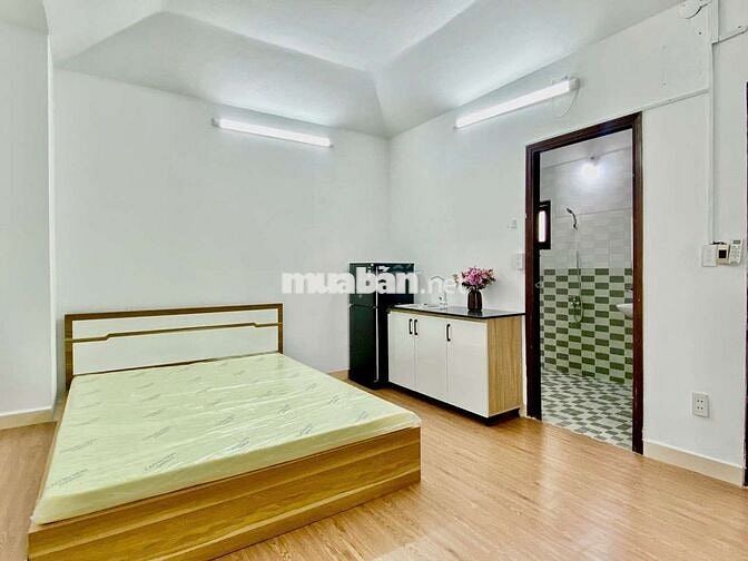 CHÍNH CHỦ CHO THUÊ PHÒNG BANCOL NGAY CHỢ XÓM MỚI