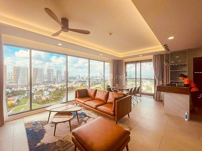 Căn hộ bán hoặc cho thuê tại Diamond Island tầng cao view đẹp 116m2