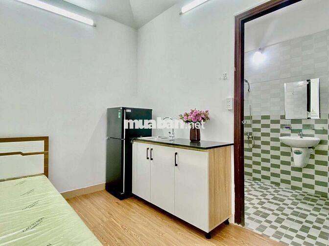 CHÍNH CHỦ CHO THUÊ PHÒNG BANCOL NGAY CHỢ XÓM MỚI