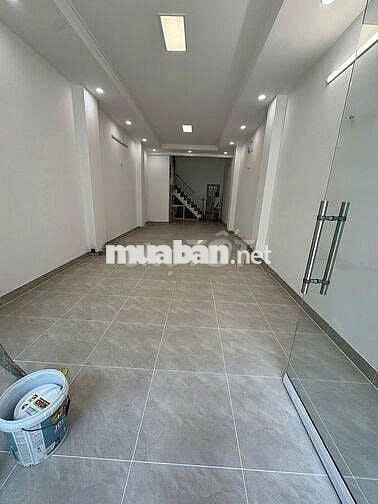 ✅CHO THUÊ NGUYÊN CĂN MẶT TIỀN ĐƯỜNG NGUYỄN TRÃI, PHƯỜNG 7, QUẬN 5