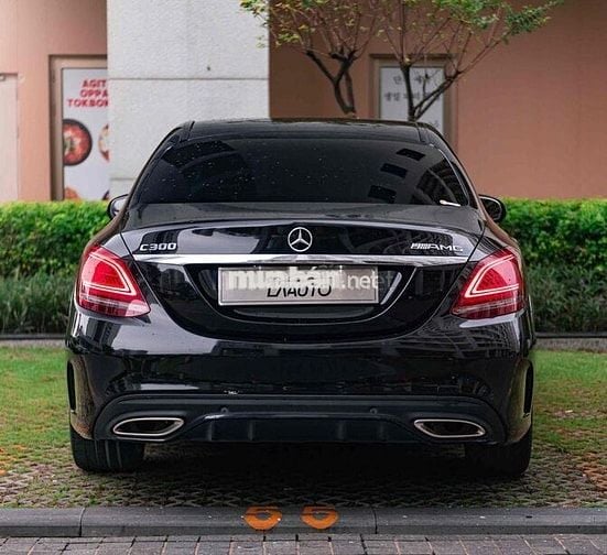 Mercedes C300 AMG Facelift - Đen Nâu - 59.000 km