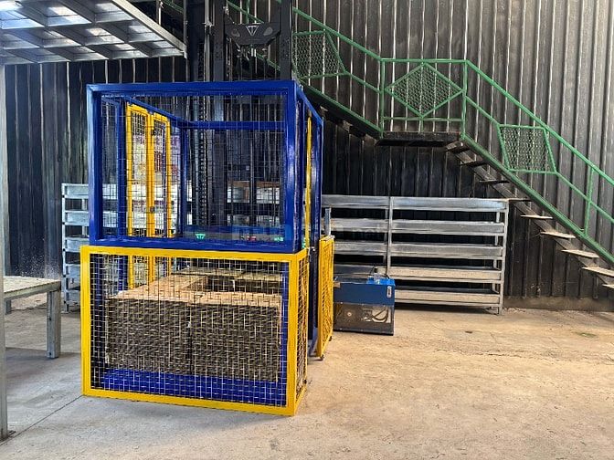 Thang Nâng Hàng Thủy Lực - Cơ khí Việt Thành