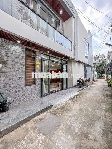 NHÀ ĐẸP + FUL NỘI THẤT - HẺM 102 LÊ ANH XUÂN