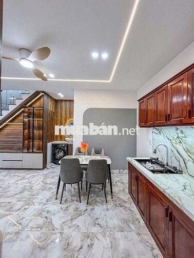 NHÀ ĐẸP + FUL NỘI THẤT - HẺM 102 LÊ ANH XUÂN