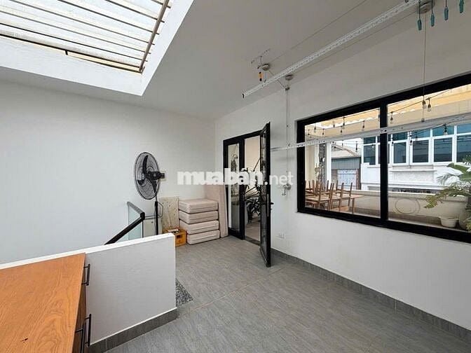 NHÀ ĐẸP  -  ĐẲNG CẤP 5 SAO - DIỆN TÍCH 55M2  -  ÂU CƠ