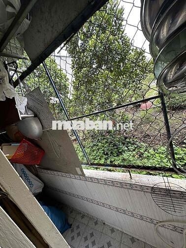 Nhà 1 trệt 1 lầu 2PN 2WC. đang sử dụng ổn định.