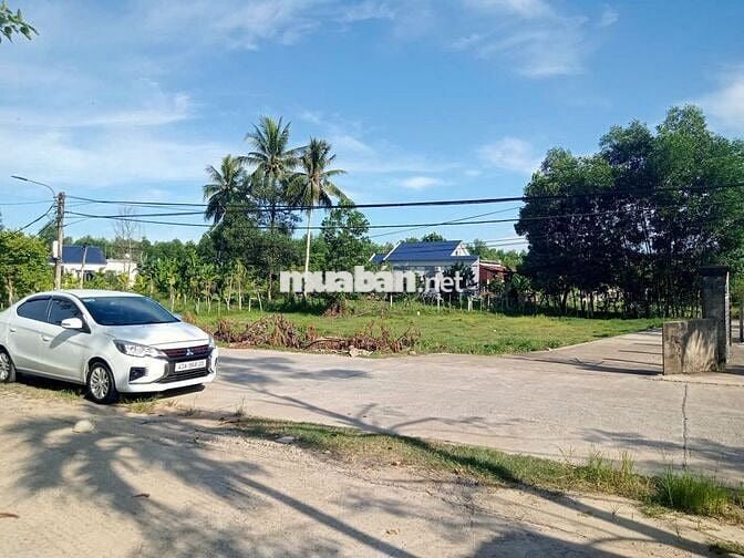 Chính chủ cần bán lô đất biệt thự thôn Nam Thành - Hòa Vang