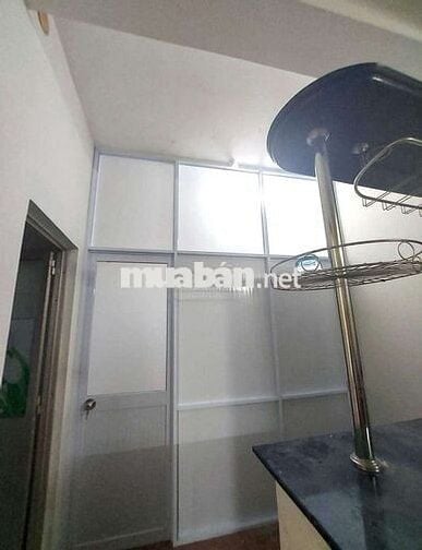 Mình cho thuê phòng, 2tr, bao điện nước, vệ sinh riêng