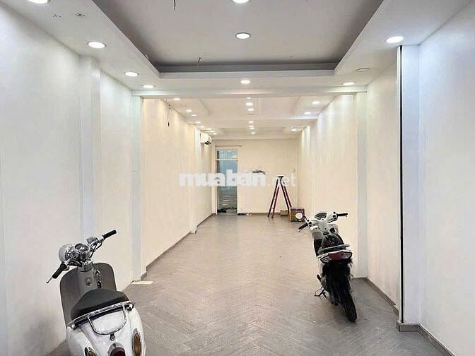 Cho Thuê Mặt Bằng Đường Cách Mạng Tháng 8, Quận 3 ( 4x21m - MB Đẹp )