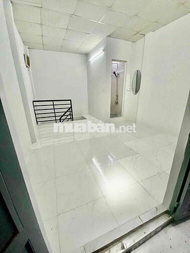 🏠Nhà cho thuê nguyên hẻm Lưu Quý Kỳ Phường 10 Q8.  👉Hẻm xe máy, cụt yê