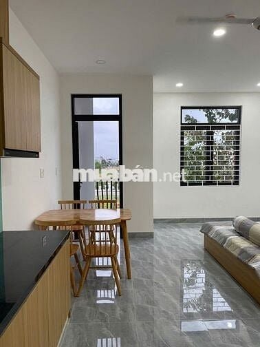 Căn hộ 2 phòng ngủ, full nội thất, mặt tiền đường 29/3 Hòa Xuân - ĐN