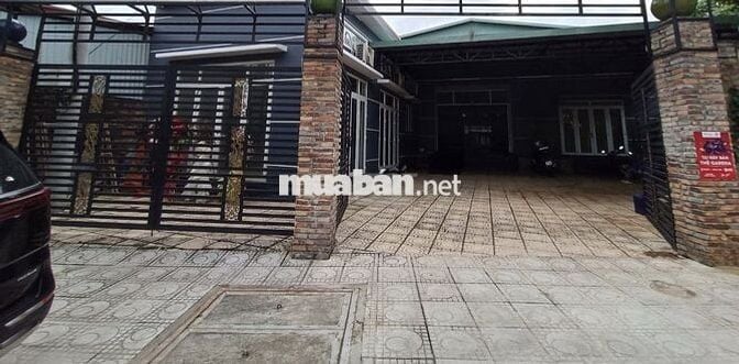 Mặt bằng đường CMT8, 320m² kinh doanh, văn phòng, trung tâm dạy học