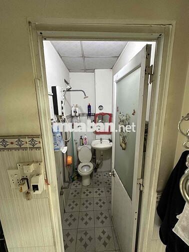 Nhà 1 trệt 1 lầu 2PN 2WC. đang sử dụng ổn định.