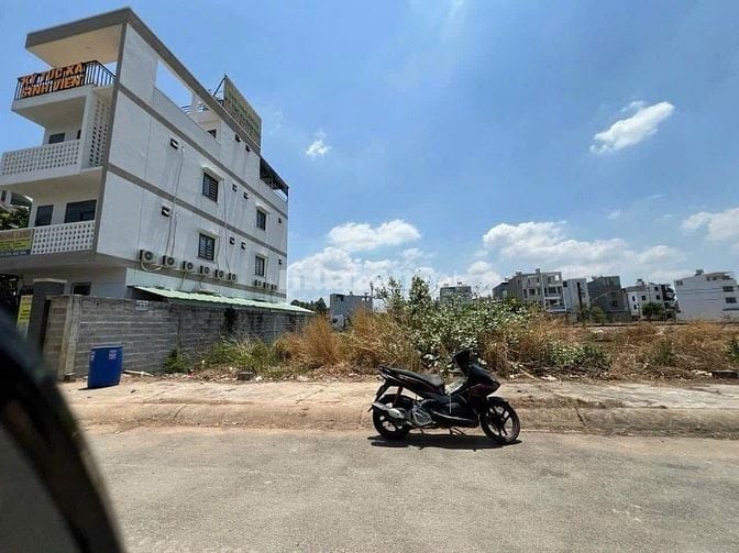 Bán Lô đất 93.1m2 ngang lớn 5m, vuông vức sạch đep