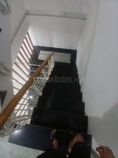 Chính chủ cần bán nhà 3 tầng , 4 PN 4 WC , THÍCH HỢP KINH DOANH