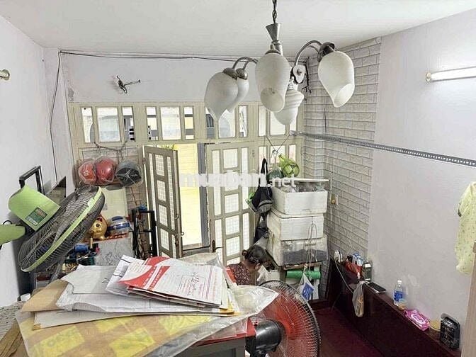 Ngay Đinh Tiên Hoàng - gần Chợ Bà Chiểu | Giáp Quận 1 | 2PN tiện ở hoa