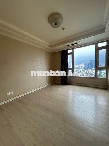 - Chủ gửi bán nhanh CH Cantavil HC BTH DT:154 3PN-2WC tầng cao căn góc