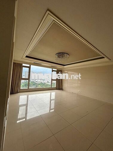 - Chủ gửi bán nhanh CH Cantavil HC BTH DT:154 3PN-2WC tầng cao căn góc