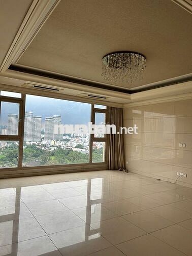 - Chủ gửi bán nhanh CH Cantavil HC BTH DT:154 3PN-2WC tầng cao căn góc