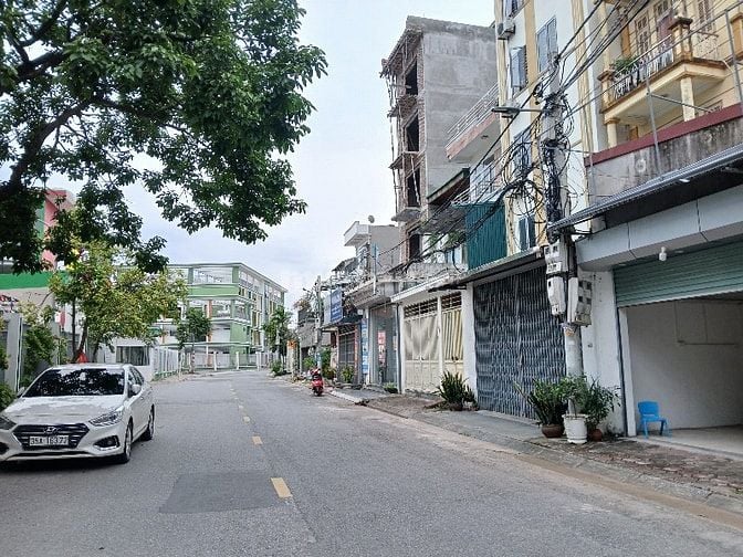 cho thuê nhà nguyên căn dt 100m2