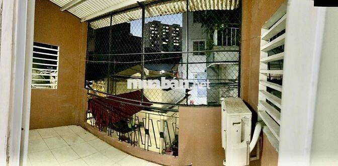 Cho Thuê Nhà Mặt Đất 1 Trệt 1 Lầu Trung Tâm Quận 6