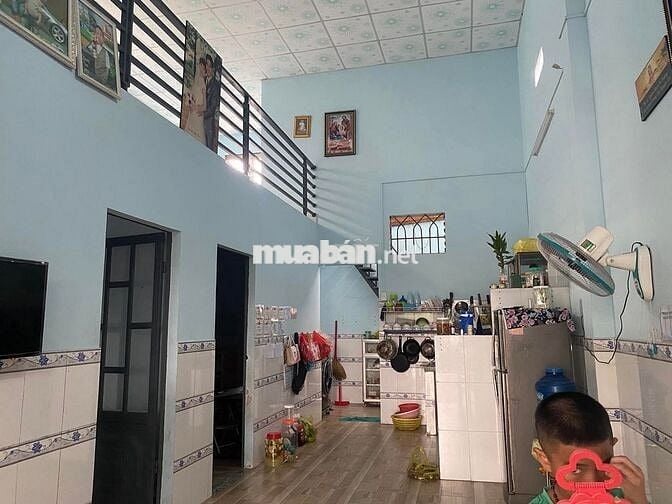 BÁN GẤP NHÀ MẶT TIỀN ĐƯỜNG NGUYỄN BÍNH NHAY SÂN VẬN ĐỘNG ĐÔNG HOÀ