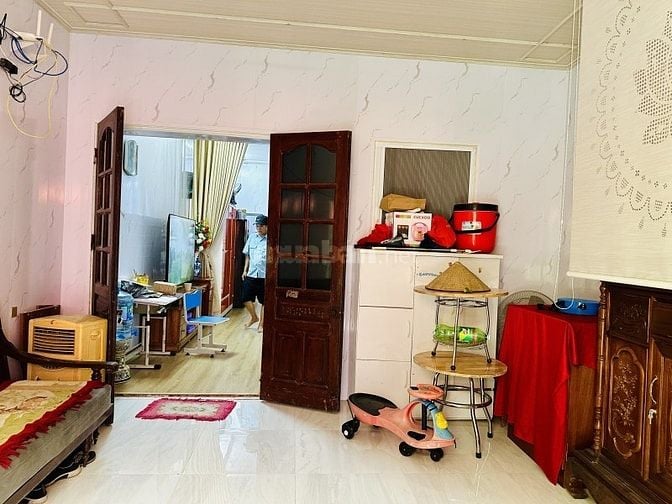 Lạc Long Quân – Tây Hồ - Ô Tô – 136 m2 – C4 – MT 5.7 M – Giá 36.3 Tỷ. 