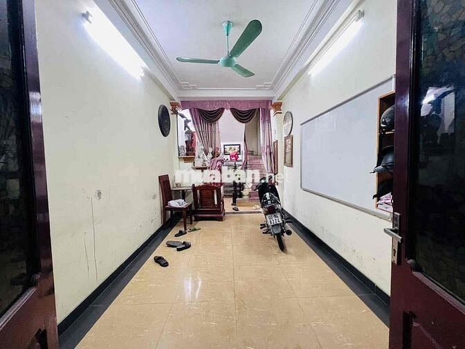 PHÂN LÔ_HỒ TÙNG MẠUA_5 TẦNG DÂN XÂY_Ô TÔ TRÁNH_NGAY ĐH THƯƠNG MẠI