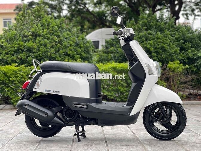 Cuxi 100 fi 2011 màu trắng xe như mới