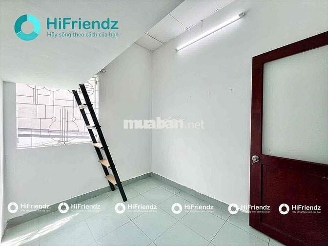 Gác Cửa Sổ Trời • Sẵn Máy Lạnh • Tủ Lạnh - Phường 15. Tân Bình