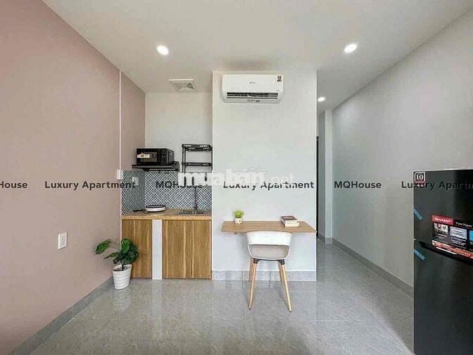 Căn hộ ban công máy giặt riêng full nội thất Nguyễn Tri Phương quận 10