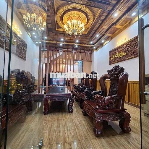 Bán nhà tâm huyết Chợ Phú Phong