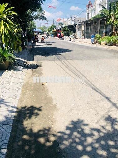 Bán nhà tâm huyết Chợ Phú Phong