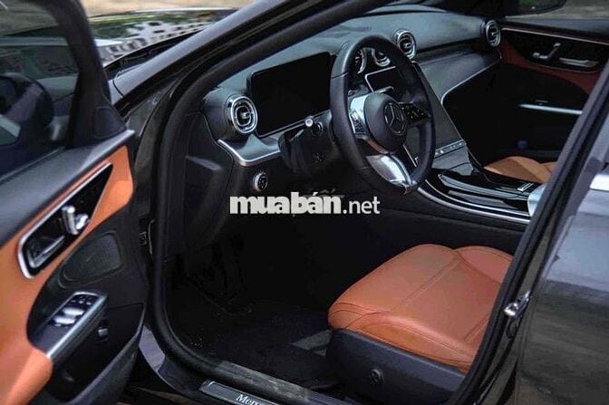 Mercedes Benz C200 Avantgarde 2022 odo chỉ 13.000