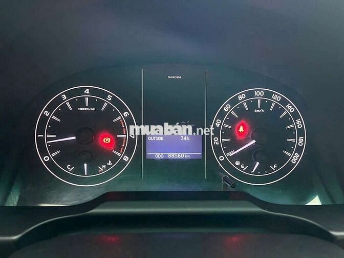 TOYOTA INNOVA 2018 2.0E MT - 88567 km